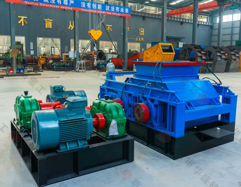 時(shí)產(chǎn)200噸石料生產(chǎn)線，制砂對(duì)輥機(jī)多少錢一臺(tái)？