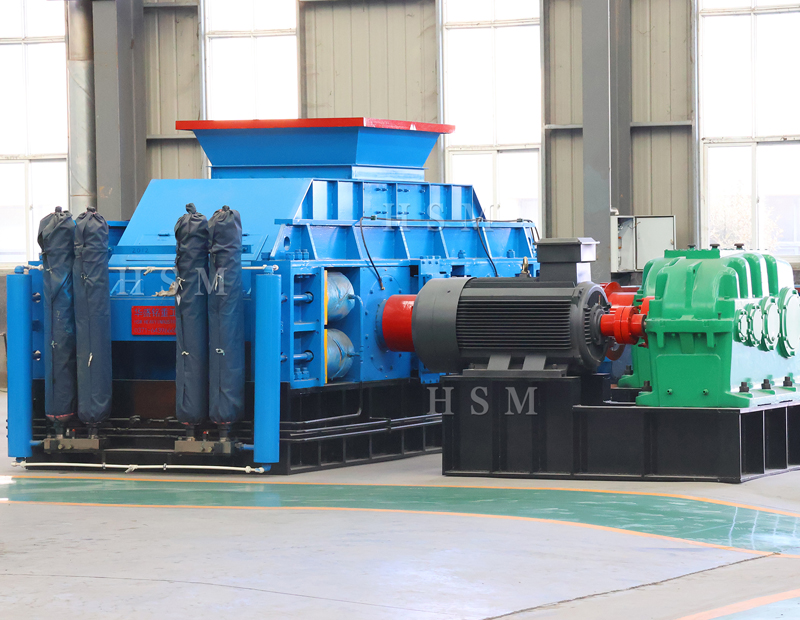 每小時(shí)產(chǎn)能約100-200噸對(duì)輥制砂機(jī)選哪種？