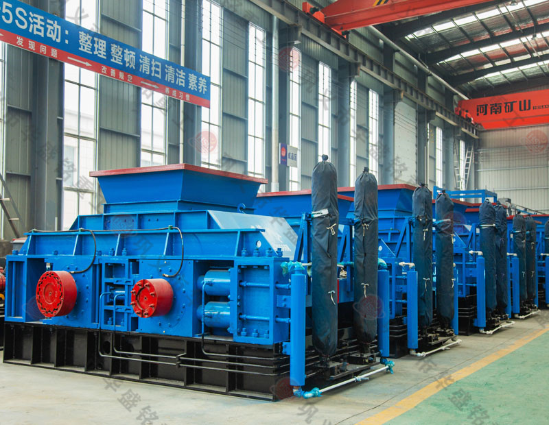 時(shí)產(chǎn)200噸的對(duì)輥制砂機(jī)型號(hào)_什么價(jià)格？