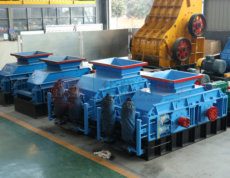 小型砂廠的時(shí)產(chǎn)20噸對(duì)輥制砂機(jī)多少錢？